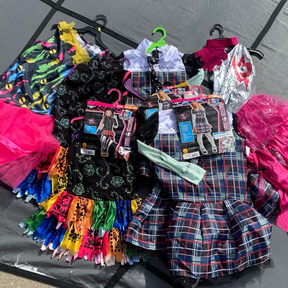 Monster High Costumes wholesale lot of 7